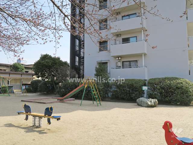 敷地に隣接する主原第2児童遊園