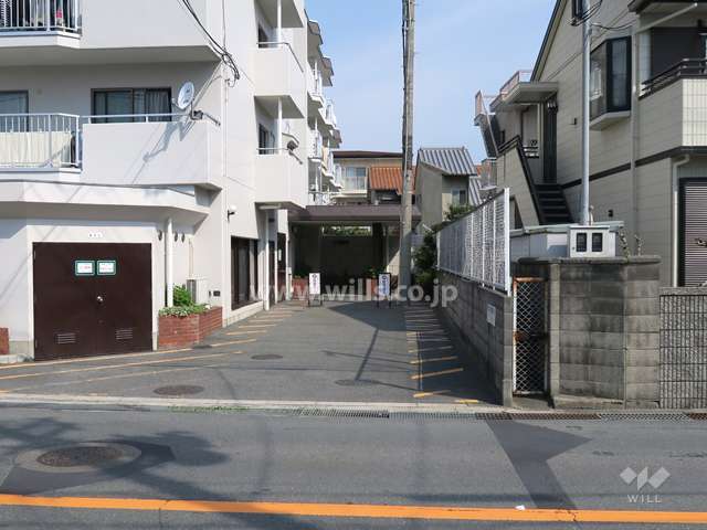 敷地入り口