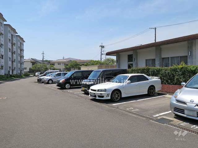 敷地内駐車場（屋外平面式）