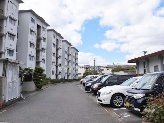 敷地内駐車場（屋外平面式）