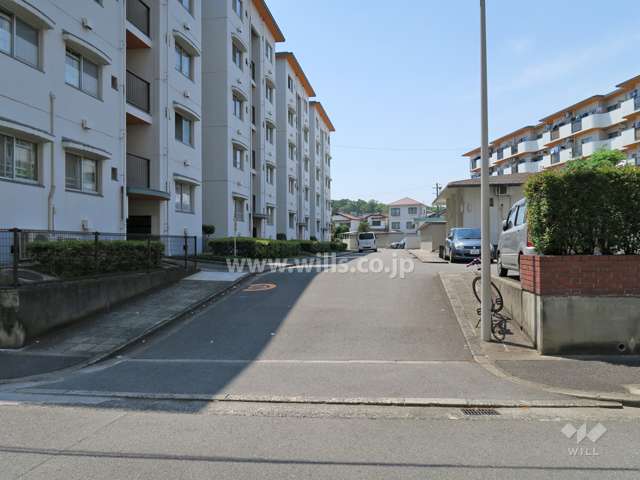 駐車場出入り口