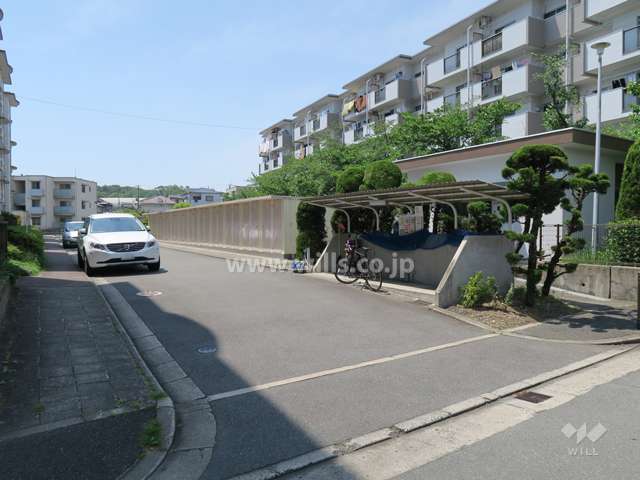 駐車場出入り口