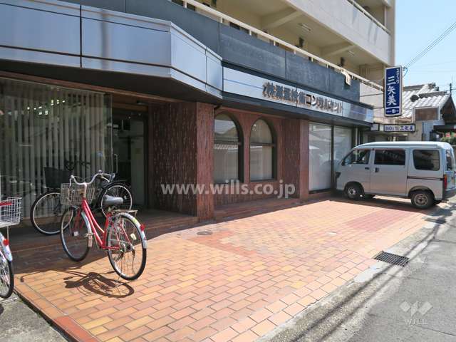 1階は店舗が入っています。