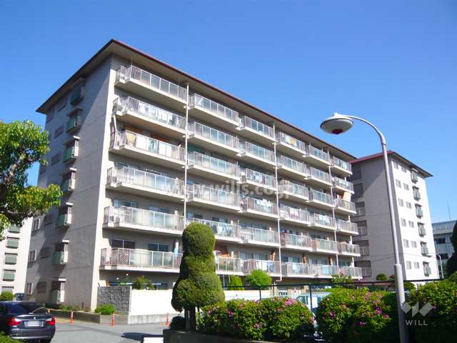 ローレルハイツ宝塚1号棟の外観（北西側から）
