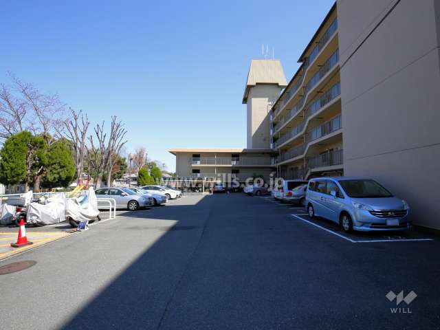 敷地内駐車場（屋外平面式）