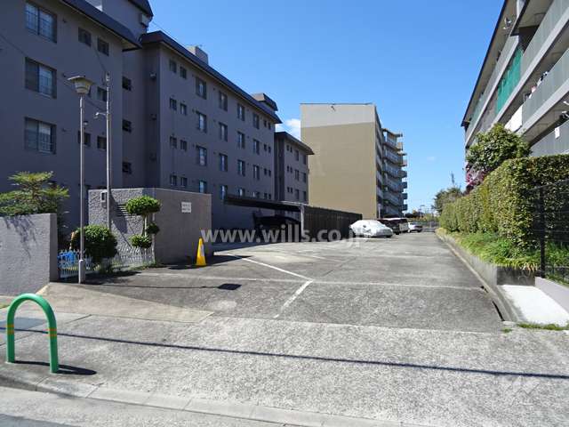 敷地内駐車場（屋外平面式）
