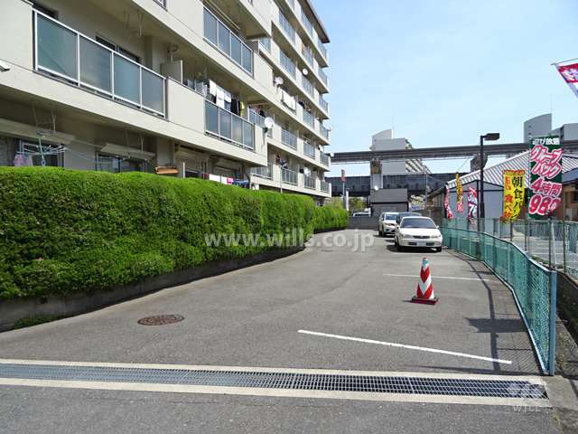 敷地内駐車場（屋外平面式）