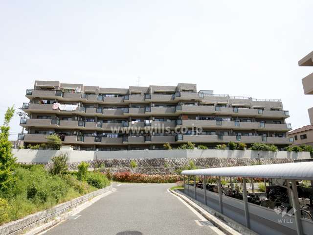 朝日プラザ茨木山手の外観（西側から）