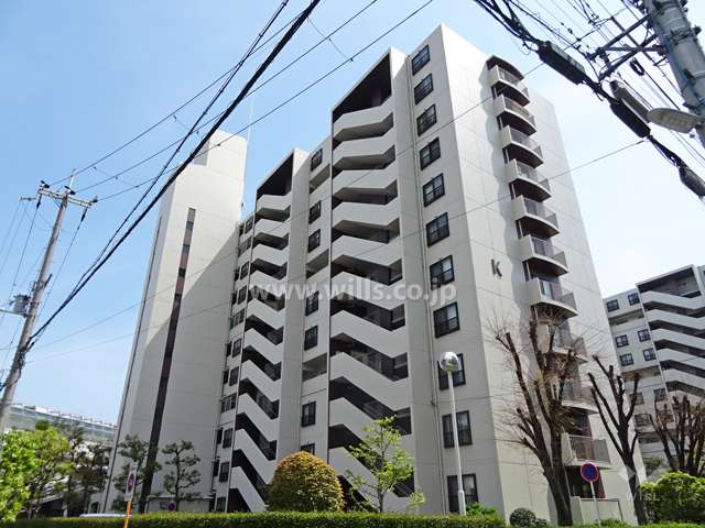 阪急南茨木ハイタウン駅前高層住宅K棟の外観（北西側から）