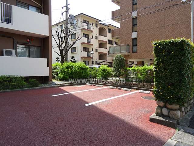 敷地内駐車場（屋外平面式）