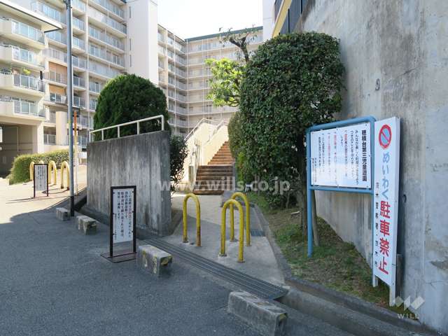 敷地に隣接する穂積第三児童遊園