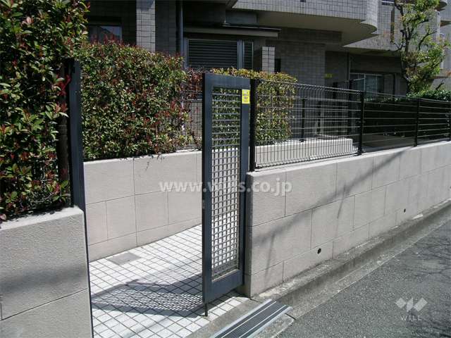 駐輪場入り口
