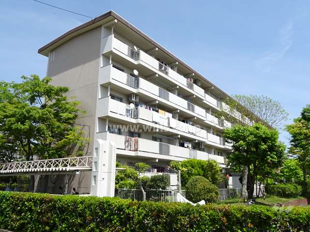 陽和台第4住宅11号棟の外観（南西側から）
