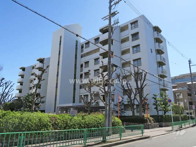 阪急東奈良高層住宅B棟の外観（北西側から）