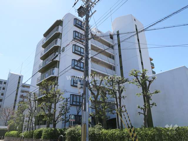 阪急東奈良高層住宅G棟の外観（北東側から）