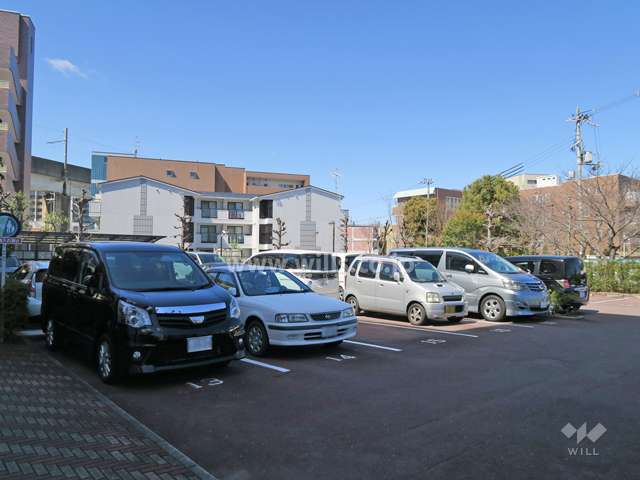 敷地内駐車場（屋外平面式）