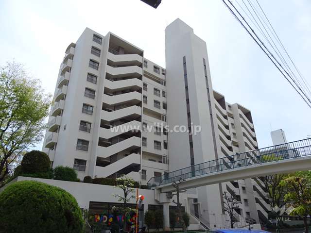 阪急南茨木ハイタウン駅前高層住宅G棟の外観（北東側から）
