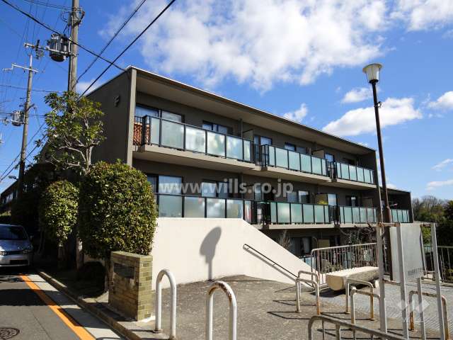 南春日丘プライムタウンF棟の外観（南西側から）