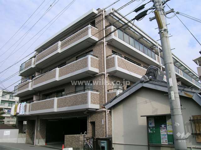 サニークレスト豊中の外観（南西側から）