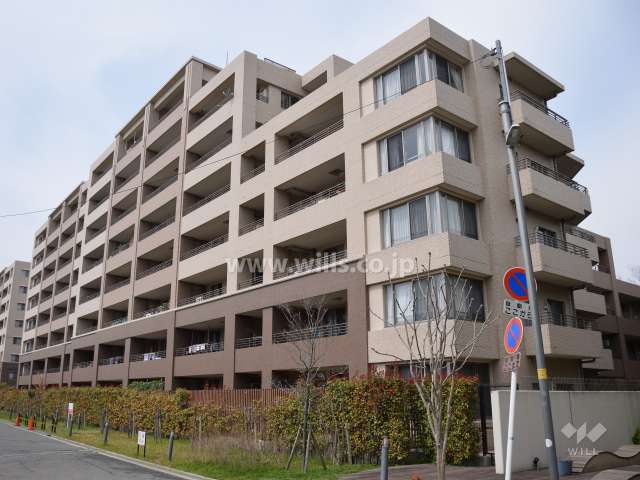 ステイツグラン茨木C棟の外観(南東側から)