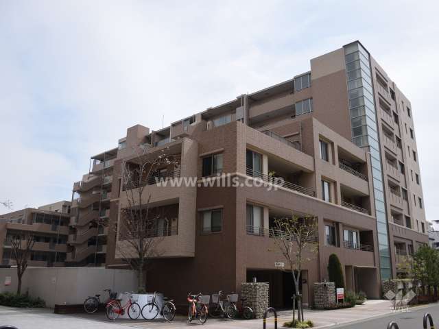 ステイツグラン茨木C棟の外観(北西側から)