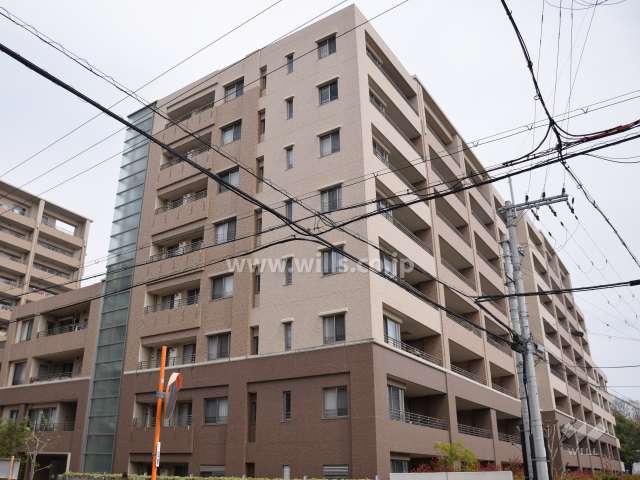 ステイツグラン茨木C棟の外観(南西側から)