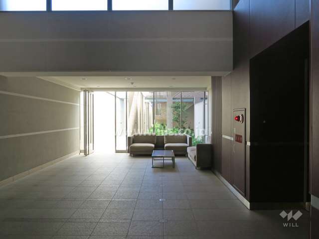 エントランスホール