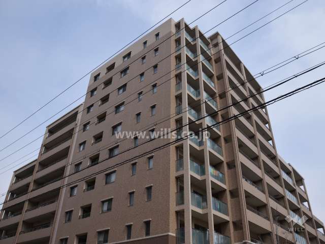 ステイツグラン茨木D棟の外観(南西側から)