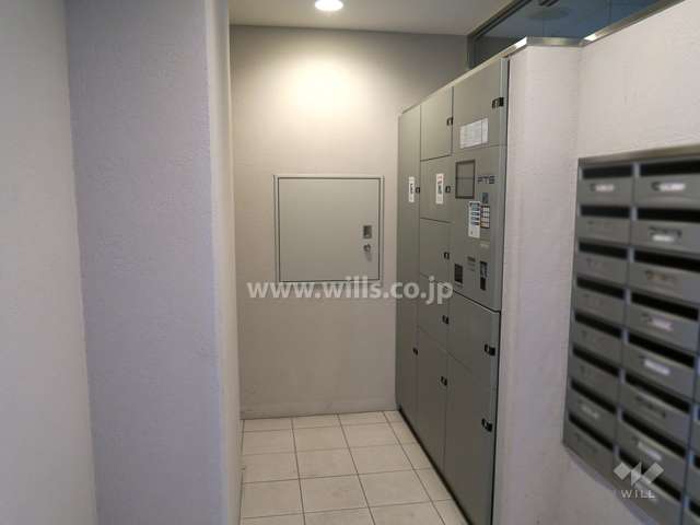 宅配ボックスと共用ポスト