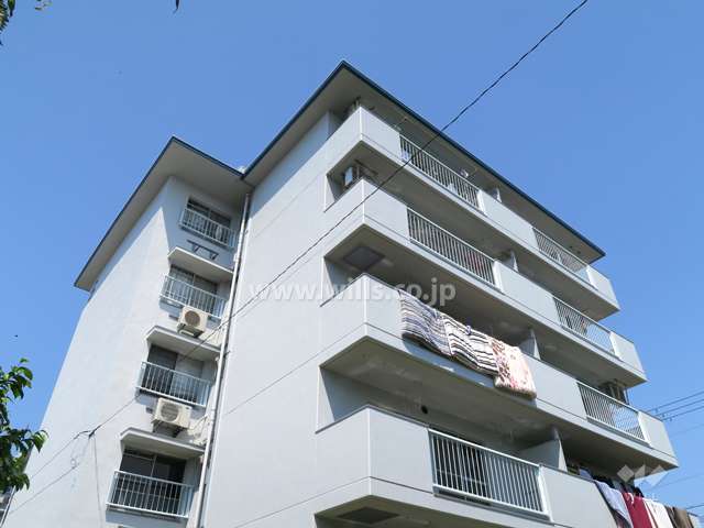 平田住宅6号棟の外観（南西側から）
