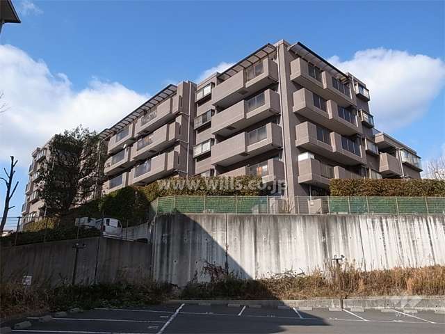 チサンマンション豊中春日の外観（南東側から）
