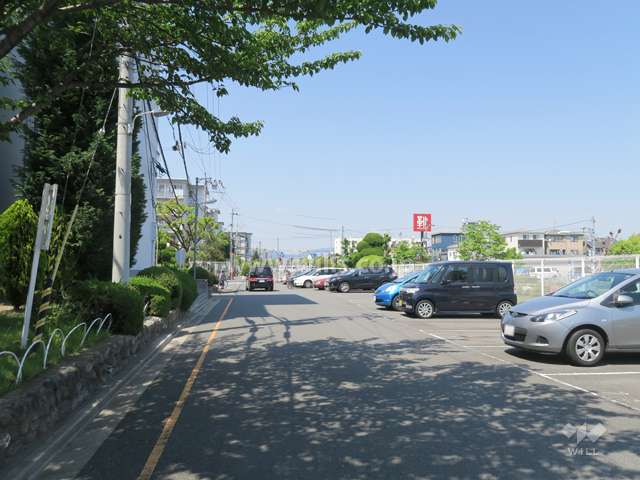 敷地内駐車場（屋外平面式）