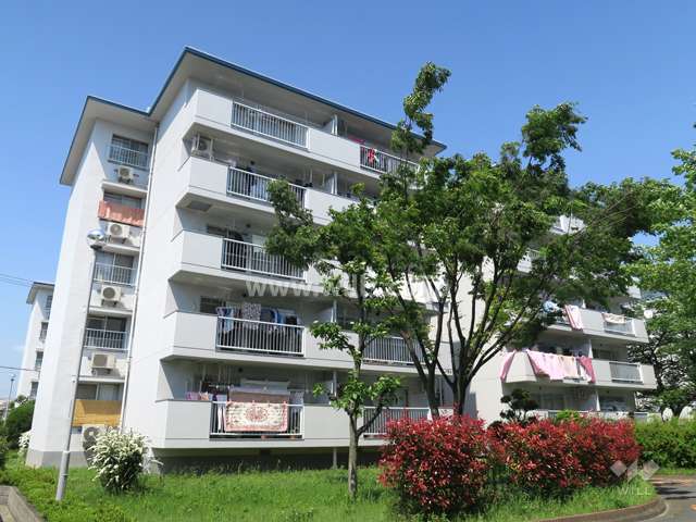 平田住宅11号棟の外観（南西側から）