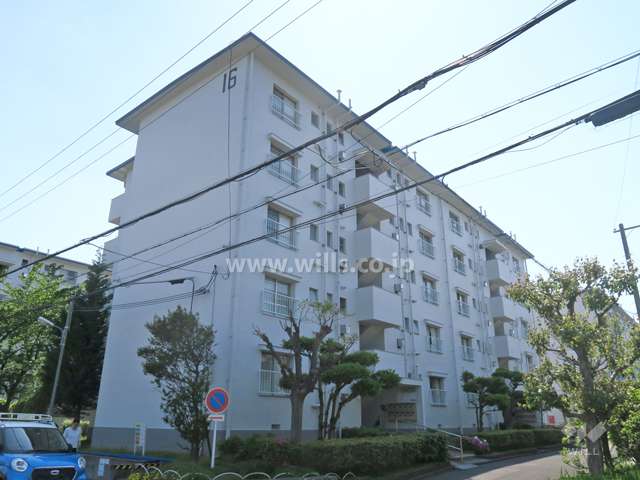 平田住宅16号棟の外観（北東側から）