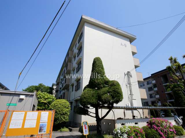 茨木安威団地A-9棟の外観（北西側から）