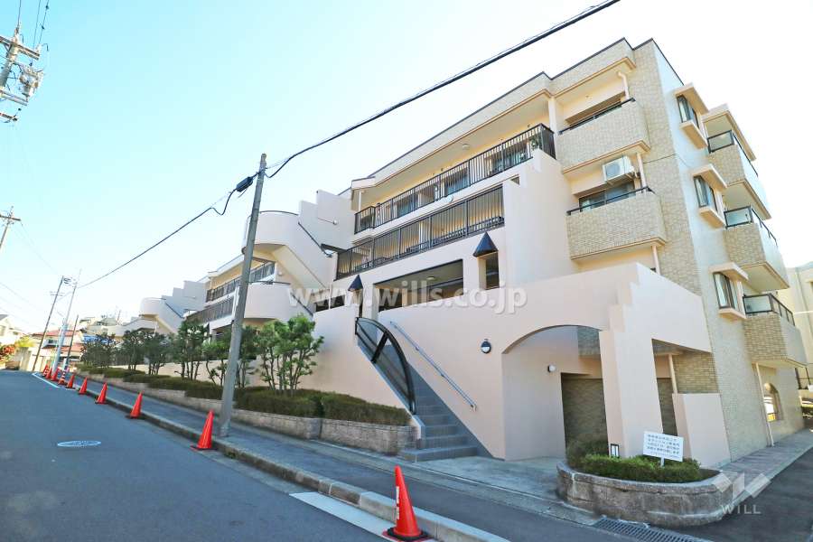 光ヶ丘パークハイツ2番館の外観（北西側から）