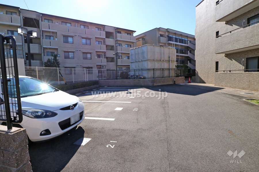 敷地内駐車場（屋外平面式）