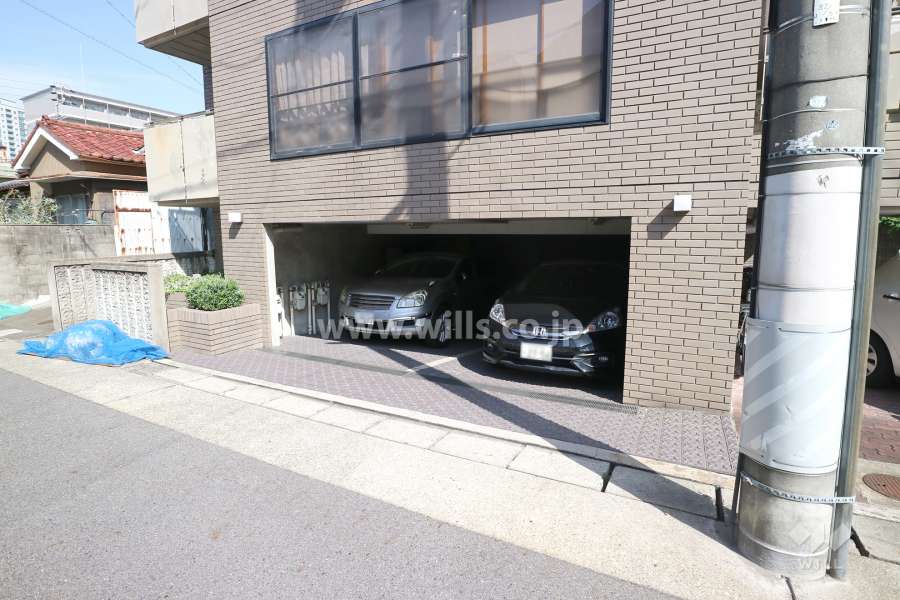 敷地内駐車場（屋外平面式）