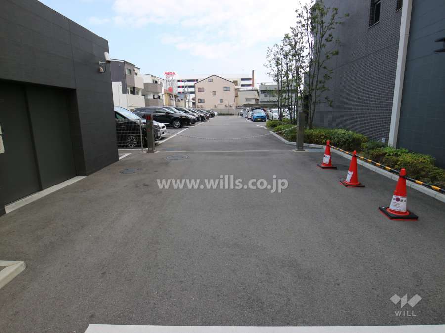 駐車場出入口