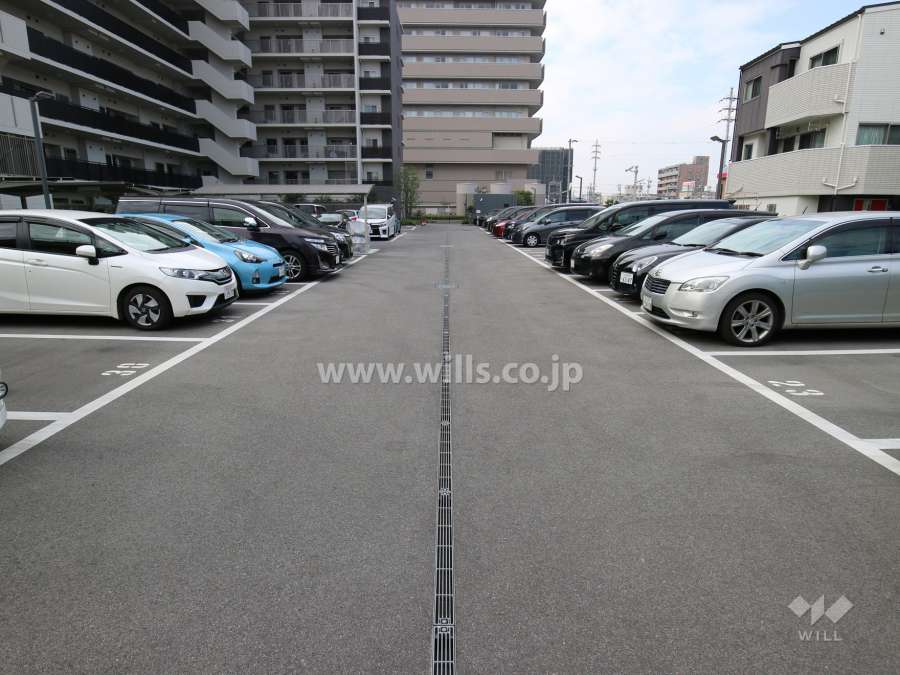 敷地内駐車場（屋外平面式）
