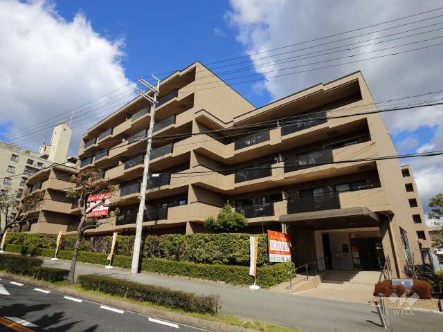 サンリーノ逆瀬川野上サウスコートの外観（南東側から）