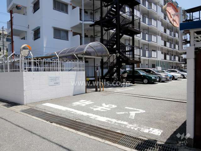 駐車場の出入り口