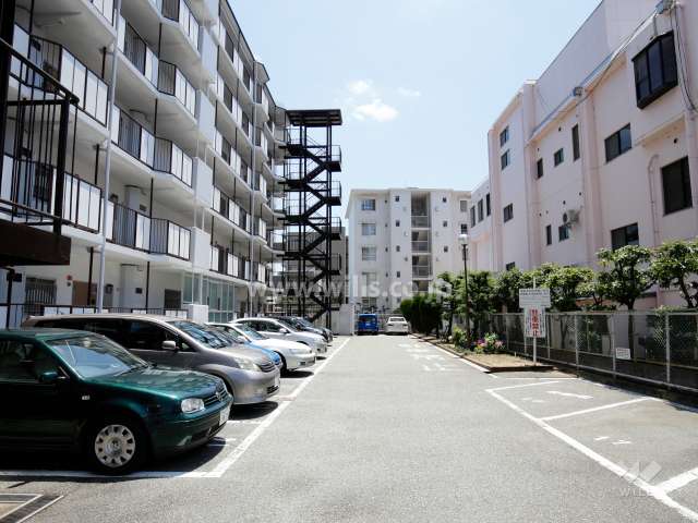 敷地内駐車場（屋外平面式）