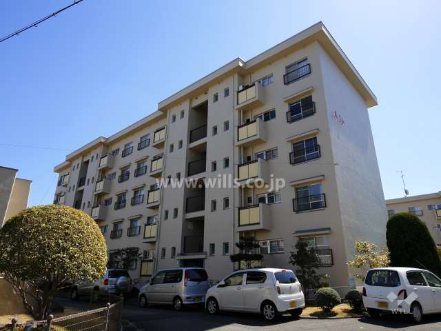 茨木郡山D住宅A16棟の外観（北西側から）