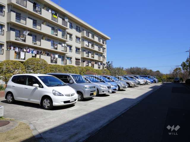 敷地内駐車場（屋外平面式）