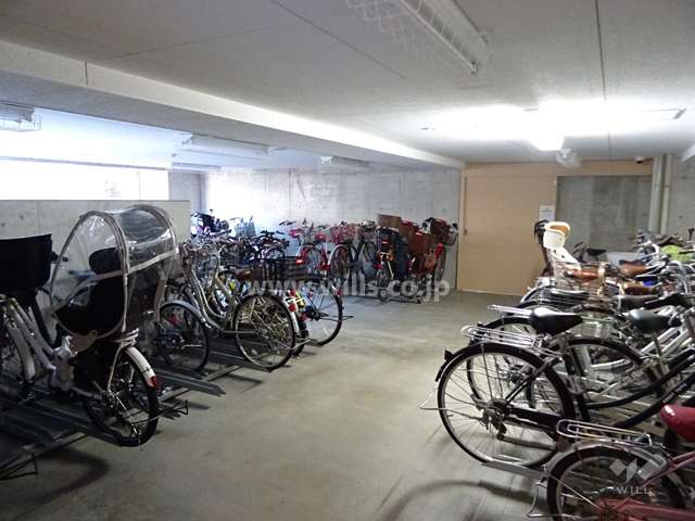 駐輪場