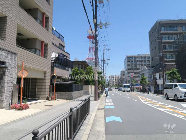 敷地北側の前面道路