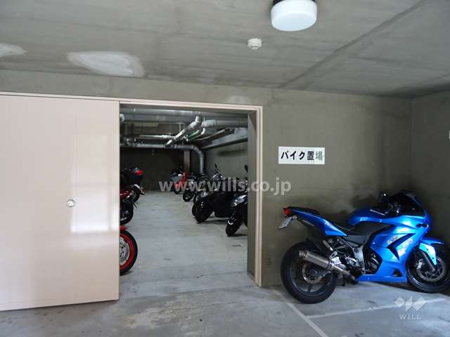 バイク置場