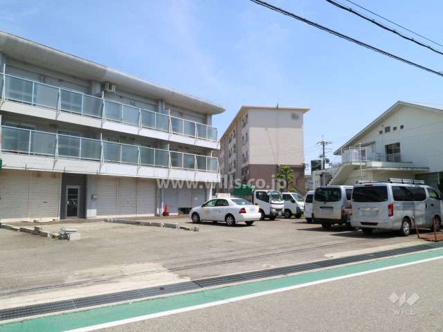 店舗用駐車スペース