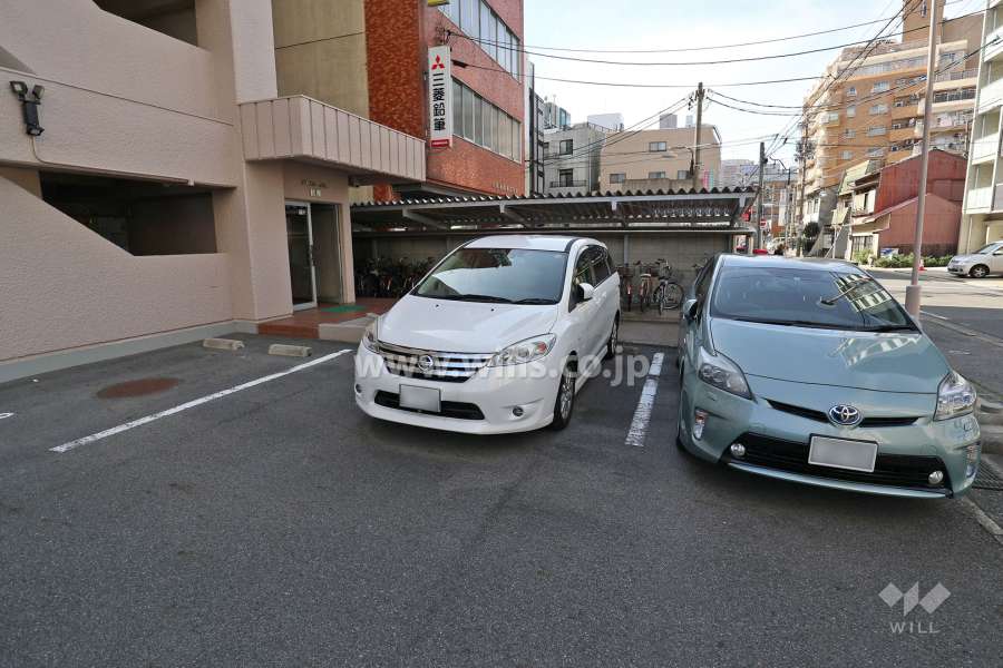 敷地内駐車場（屋外平面式）